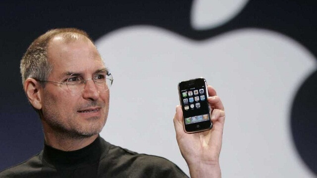 Hace 9 años Steve Jobs presentó el primer iPhone de Apple
