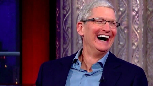 Tim Cook obtuvo $10,3 millones en el 2015 como CEO de Apple
