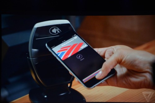 Apple-Pay-in-action-1024x682
