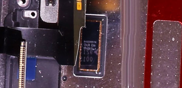 Primer plano del Chip que se incluirá en la parte posterior del iPhone 6S