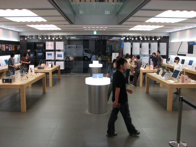 Ginza Apple Store - interior ginza